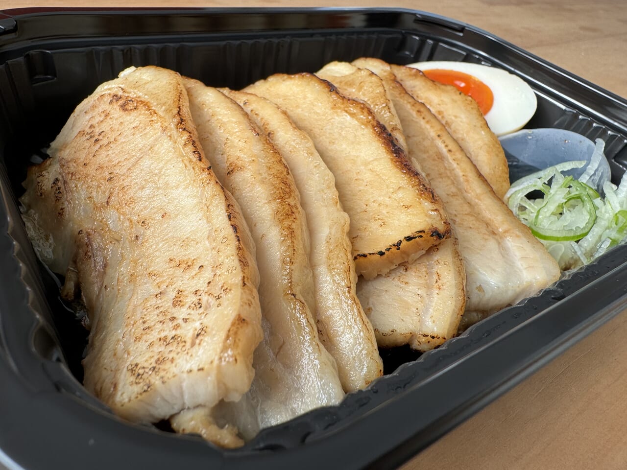 本気の焼豚プルプル弁当