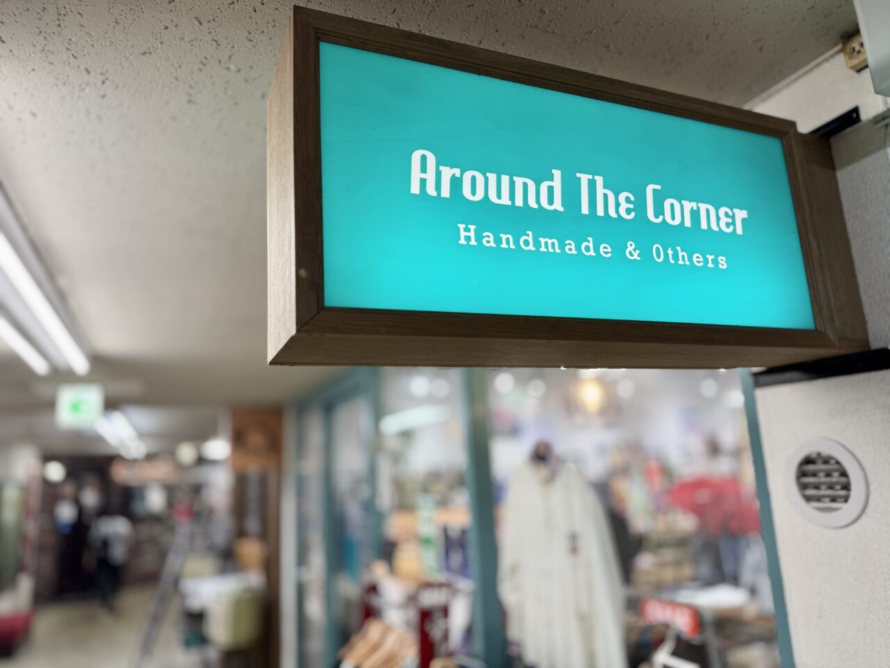Around The Corner(アラウンドザコーナー)