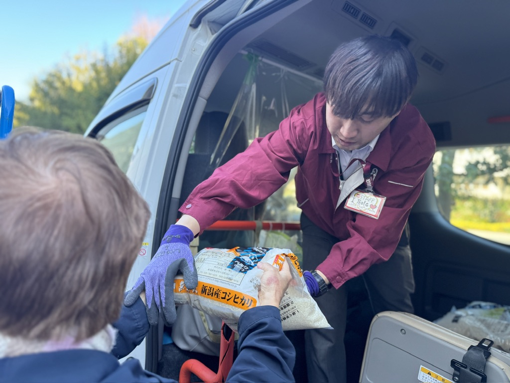 習志野こども食堂ネットワークへの食材の受け渡し