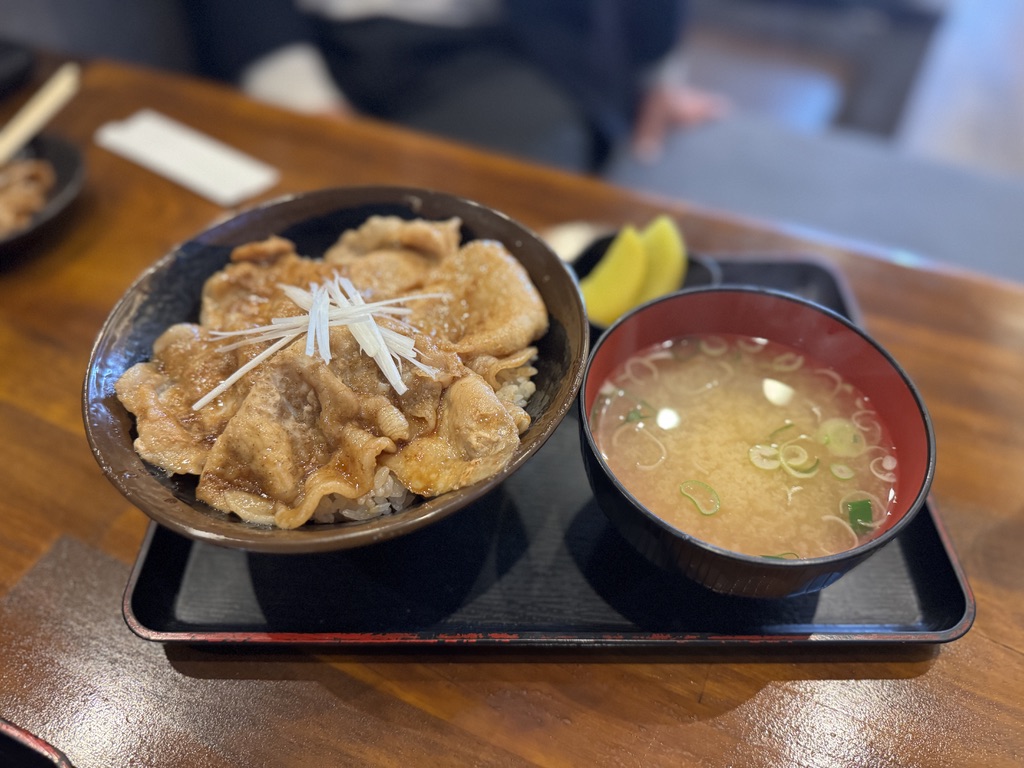 ぶたとひつじと時々さかな。